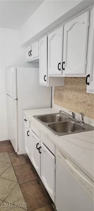 Photo #3: 2696036 Listing 