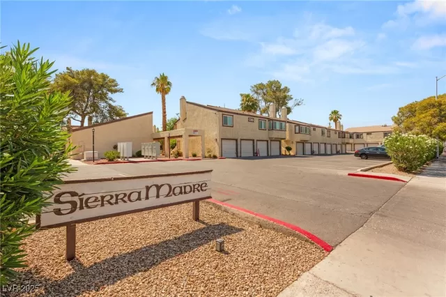 MLS: 2696044 Condo For Sale