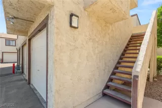 Photo #3: 2696044 Listing 