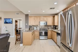 Photo #2: 2696060 Listing 