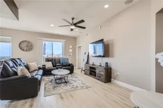 Photo #3: 2696060 Listing 