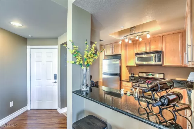 MLS: 2696061 Condo For Sale