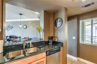 Photo #4: 2696061 Listing 