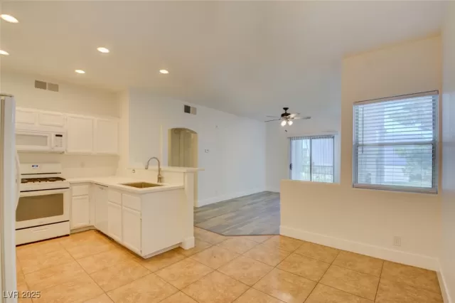 MLS: 2696076 Condo For Sale