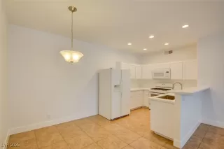 Photo #1: 2696076 Listing 