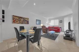 Photo #3: 2696082 Listing