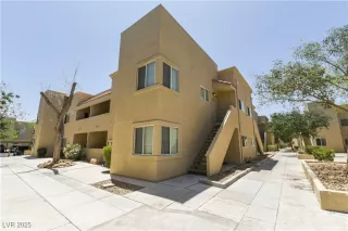 Photo #1: 2696106 Listing 