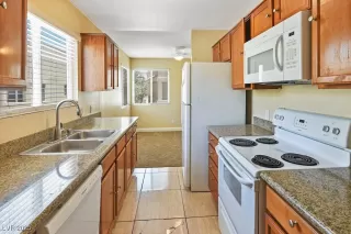 Photo #2: 2696106 Listing 