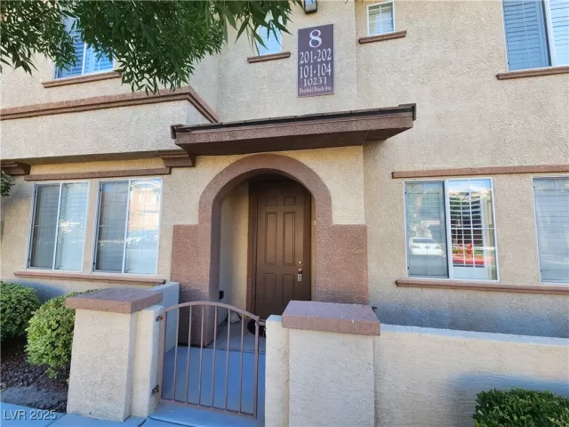 MLS: 2696112 Condo For Sale