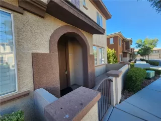 Photo #1: 2696112 Listing