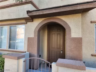 Photo #2: 2696112 Listing