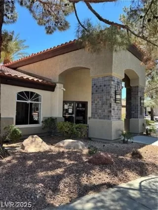 Photo #1: 2696117 Listing 