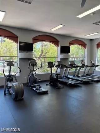 Photo #5: 2696117 Listing 