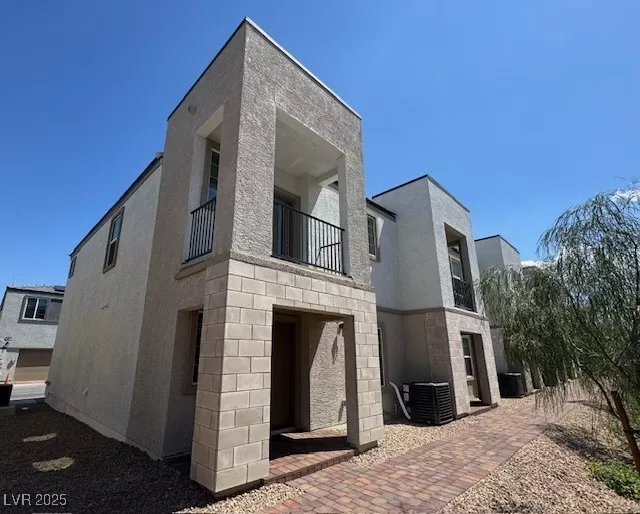 MLS: 2696213 Condo For Sale