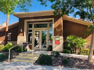 Photo #5: 2696229 Listing