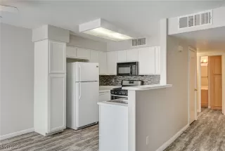 Photo #5: 2696231 Listing 