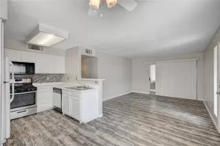 Photo #6: 2696231 Listing 