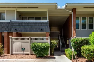 Photo #1: 2696262 Listing 