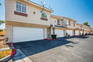 Photo #1: 2696284 Listing 