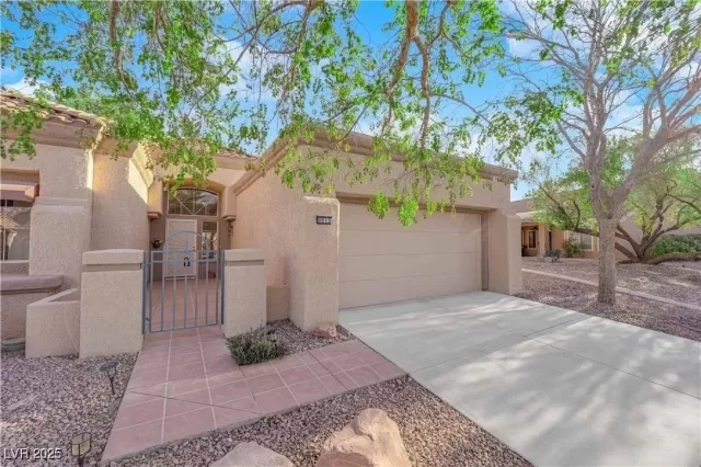 MLS: 2696321 Condo For Sale