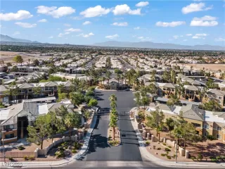 Photo #2: 2696329 Listing 