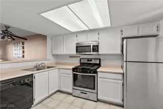 Photo #4: 2696329 Listing 