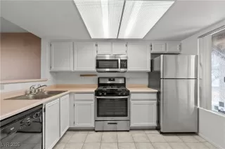 Photo #5: 2696329 Listing 