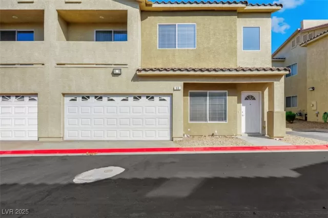 MLS: 2696333 Condo For Sale