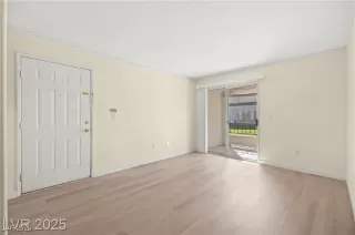 Photo #5: 2696368 Listing 