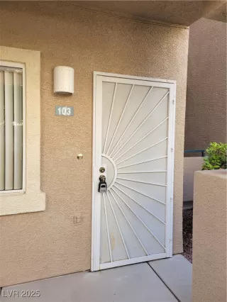 Photo #1: 2696401 Listing 