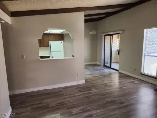 Photo #2: 2696408 Listing 