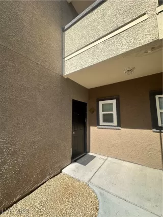 Photo #1: 2696449 Listing 