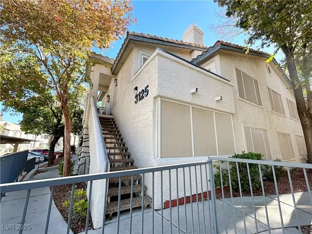 MLS: 2696560 Condo For Sale