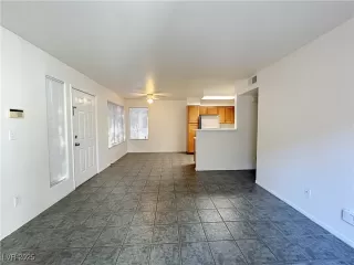 Photo #5: 2696560 Listing 