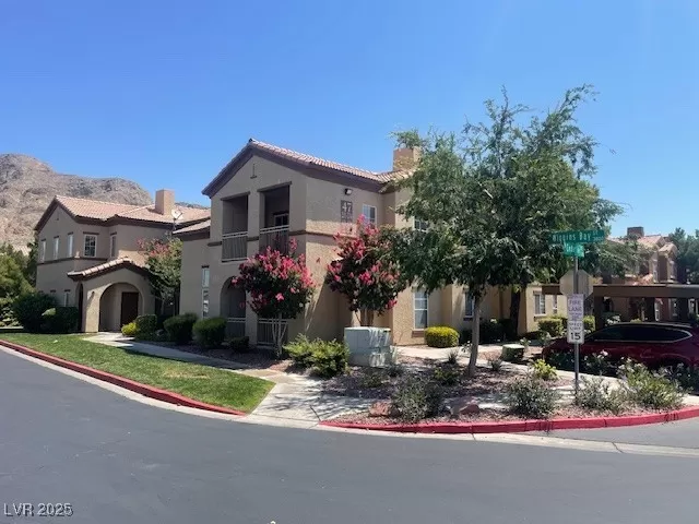 MLS: 2696564 Condo For Sale