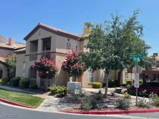 Photo #1: 2696564 Listing 