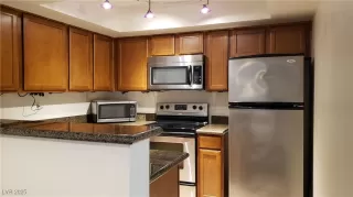 Photo #2: 2696583 Listing 