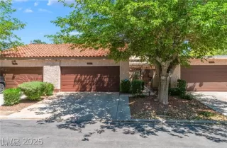 Photo #1: 2696586 Listing