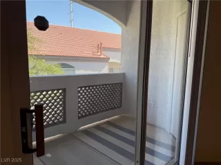 Photo #6: 2696594 Listing