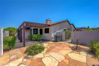 Photo #2: 2696598 Listing 