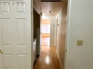 Photo #4: 2696649 Listing