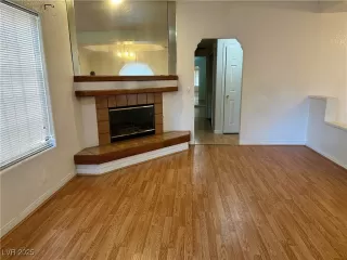 Photo #6: 2696649 Listing