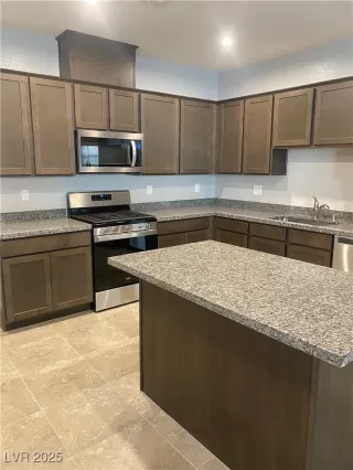 Photo #1: 2696660 Listing 