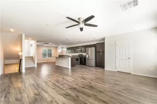 Photo #5: 2696661 Listing