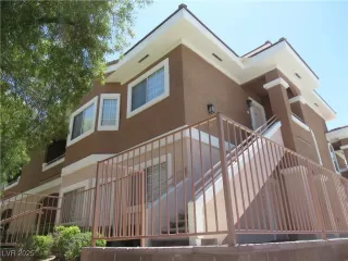 More Details about MLS # 2696674 : 830 CARNEGIE STREET 1323