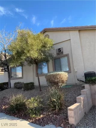 Photo #2: 2696710 Listing 