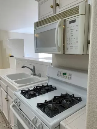 Photo #5: 2696710 Listing 