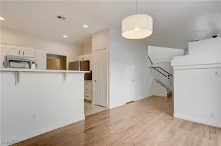 Photo #6: 2696725 Listing