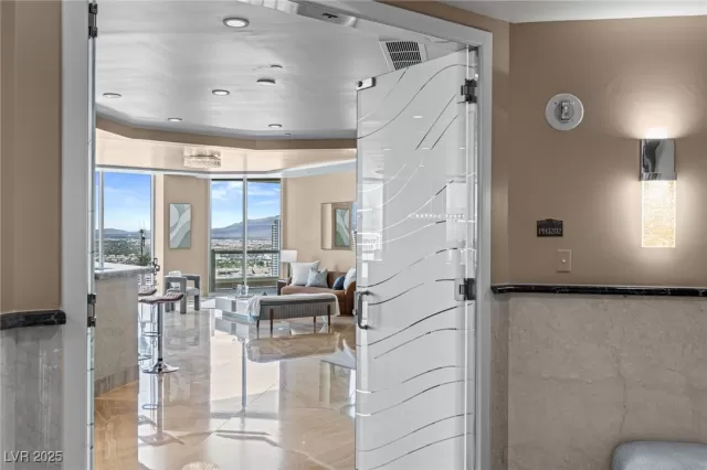 MLS: 2696728 Condo For Sale