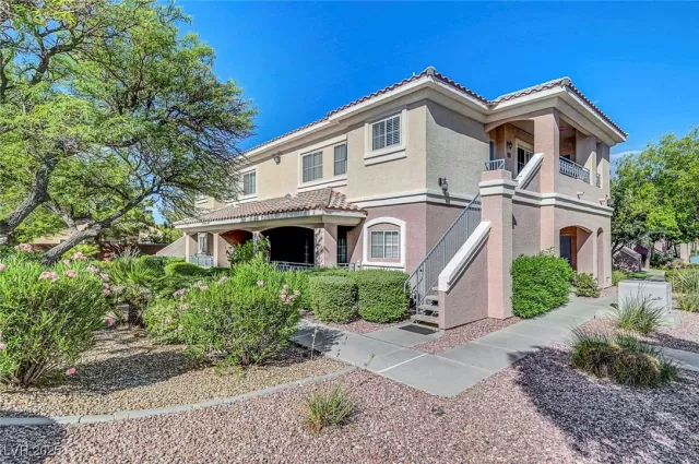 MLS: 2696729 Condo For Sale